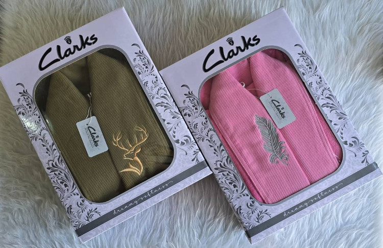 حوله پالتویی مدل CLARKS طرح گلدوزی سایز L